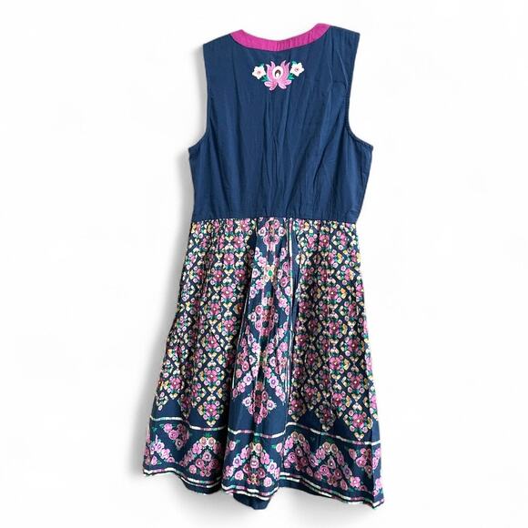 Modcloth Conversation Masterpiece A-line Dress Size Medium - Picture 3 of 11